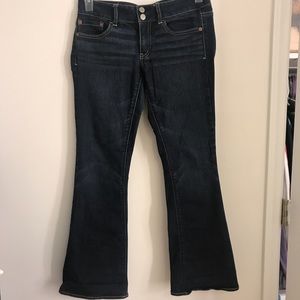 EUC American Eagle Low Rise Artist Jeans Size 6